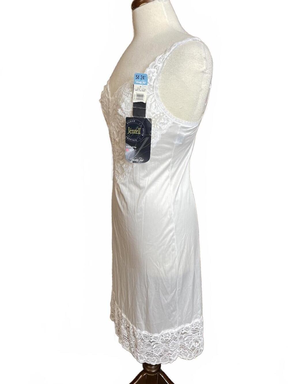 Vanity Fair NWT vintage Lacy full slip medium - Picture 4 of 10